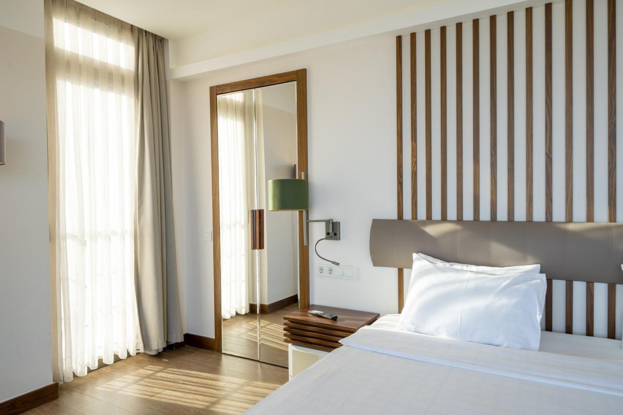 Spektr Boutique Hotel Яликавак Екстериор снимка